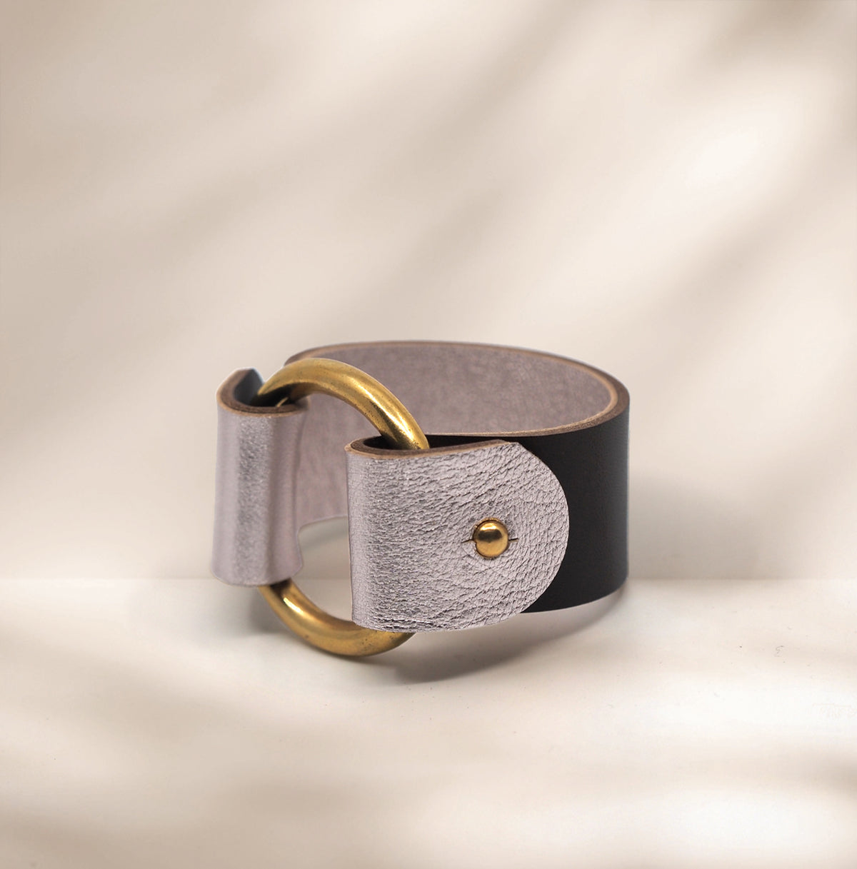 Armbånd i skinn - rosa/brun